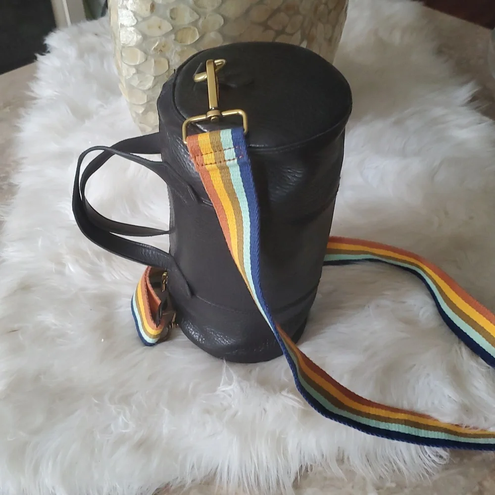 Madewell Black Crossbody Bag with Textured Leather and Detachable Rainbow Strap - Picture 9 of 12